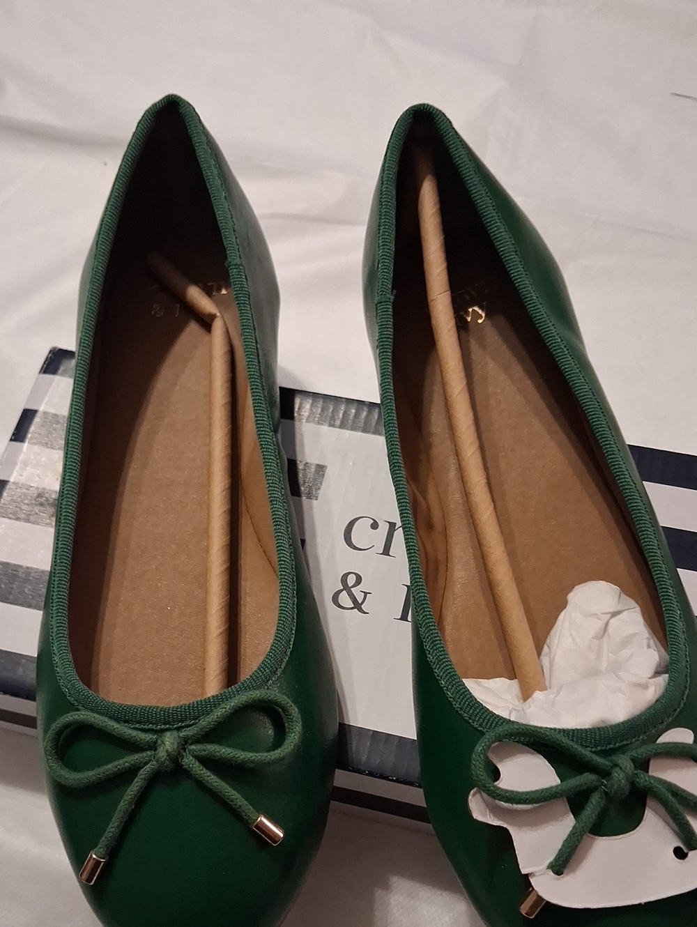 crown & ivy Green Bow Ballet Flats
